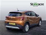 Renault Captur Image 2