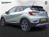 Renault Captur Image 2