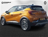 Renault Captur Image 2