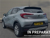 Renault Captur Image 2