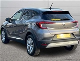 Renault Captur Image 2