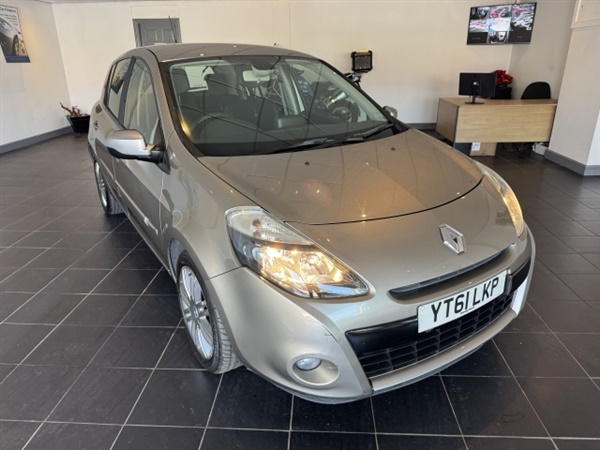 Large image for the Used Renault CLIO DYNAMIQUE TOMTOM DCI