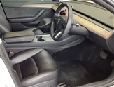 Tesla Model 3 Image 3