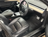 Tesla Model 3 Image 3
