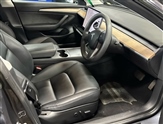 Tesla Model 3 Image 3