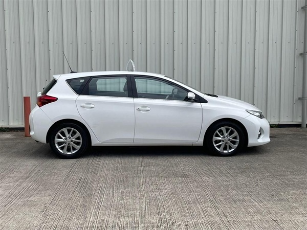 Large image for the Used Toyota AURIS