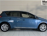 Toyota Auris Image 2