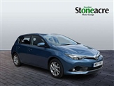 Toyota Auris Image 1