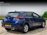 Toyota Auris Image 2