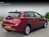 Toyota Auris Image 2