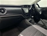 Toyota Auris Image 6