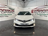 Toyota Auris Image 2