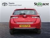 Toyota Auris Image 6