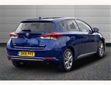 Toyota Auris Image 2