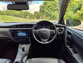 Toyota Auris Image 6