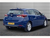 Toyota Auris Image 2