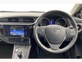 Toyota Auris Image 6