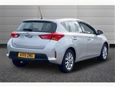 Toyota Auris Image 2