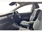 Toyota Auris Image 2