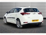 Toyota Auris Image 6