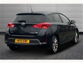 Toyota Auris Image 2
