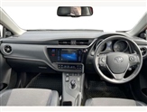 Toyota Auris Image 6