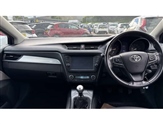 Toyota Avensis Image 5