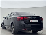 Toyota Avensis Image 2