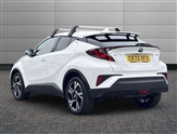 Toyota C-HR Image 2