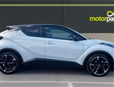 Toyota C-HR Image 2