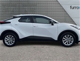 Toyota C-HR Image 4
