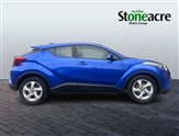 Toyota C-HR Image 2