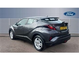 Toyota C-HR Image 2