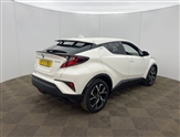 Toyota C-HR Image 2