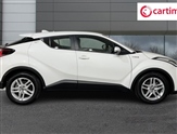 Toyota C-HR Image 2