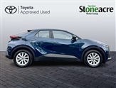Toyota C-HR Image 4