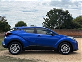 Toyota C-HR Image 2