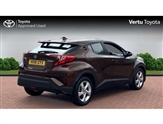 Toyota C-HR Image 2