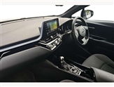 Toyota C-HR Image 2