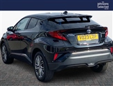 Toyota C-HR Image 2