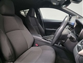 Toyota C-HR Image 2