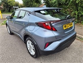 Toyota C-HR Image 4