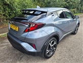 Toyota C-HR Image 2