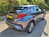 Toyota C-HR Image 2