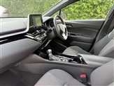 Toyota C-HR Image 2