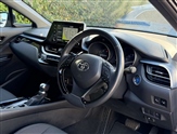 Toyota C-HR Image 5