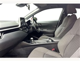 Toyota C-HR Image 2