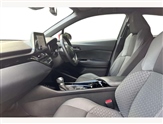 Toyota C-HR Image 2