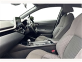 Toyota C-HR Image 2