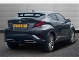 Toyota C-HR Image 2